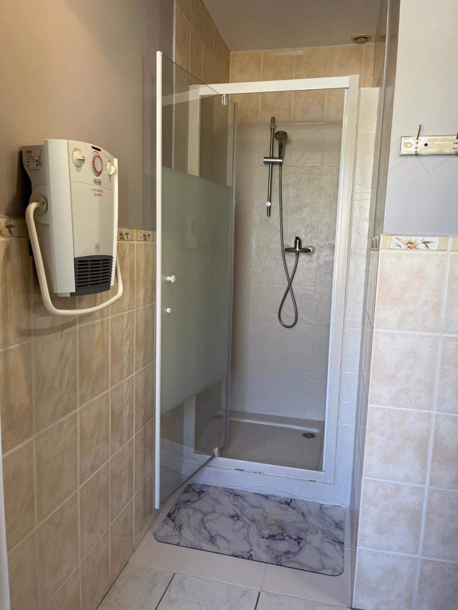 Chambres Et Gite Peyroutas " Camille" Vignonet St Emilion Εξωτερικό φωτογραφία